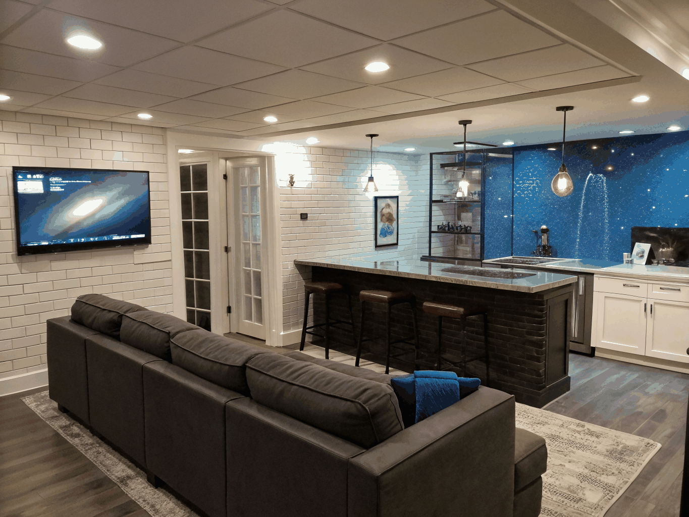 Residential remodeling design inspiration in Sandy Springs GA - Daylight Basement Wet Bar and Lounge